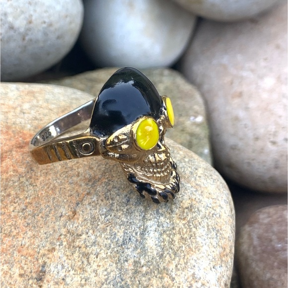 Goggled Biker Skull Ring - Picture 2 of 3